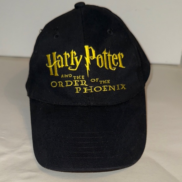 Harry Potter Black Cap with Gold Embroidery - Picture 1 of 6